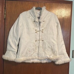 NWOT Wei Na Si Asian Chinese Faux Fur Trim Embroidered Brocade Jacket Coat S
